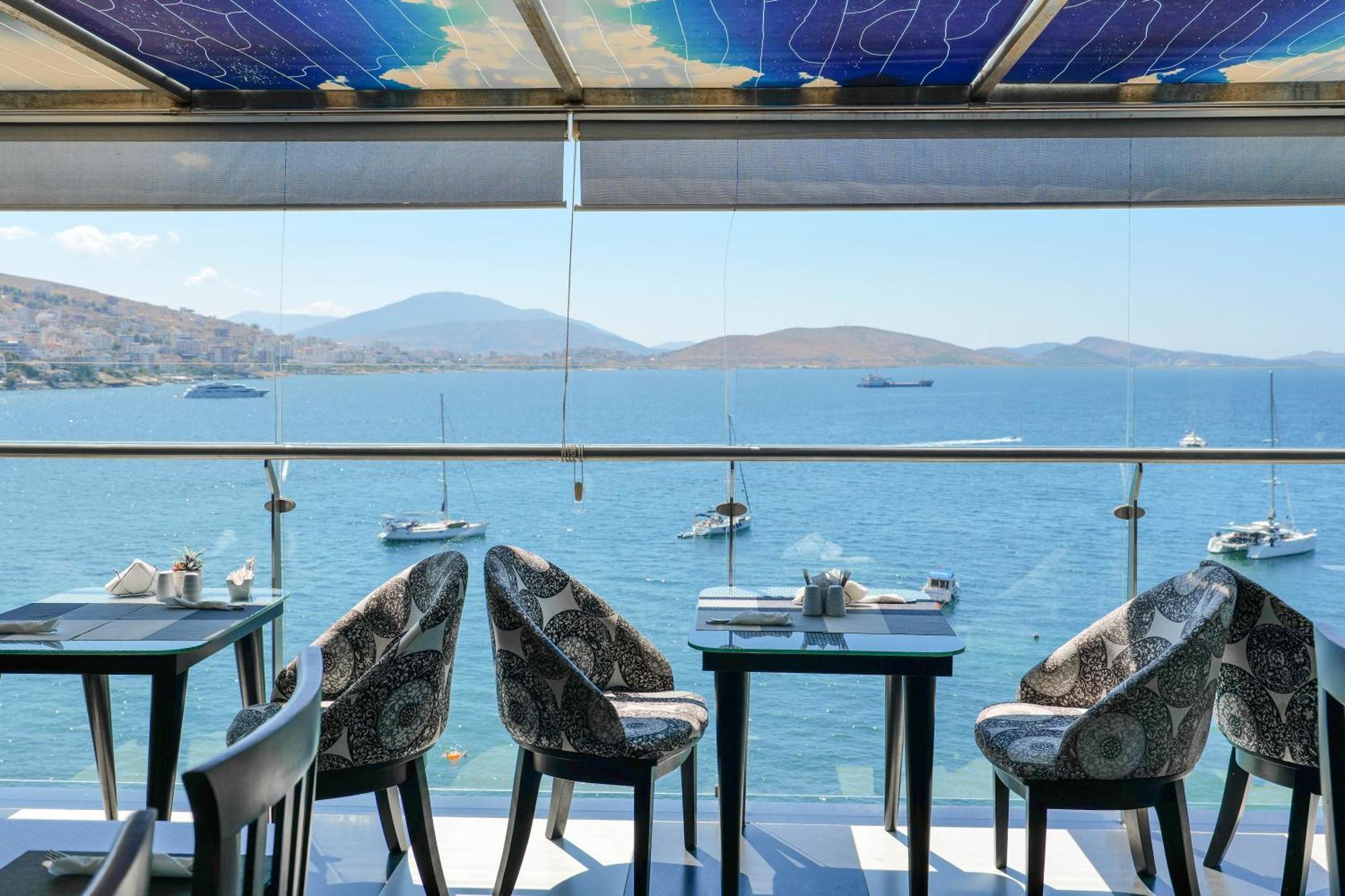 Republika Hotel Sarande Ngoại thất bức ảnh