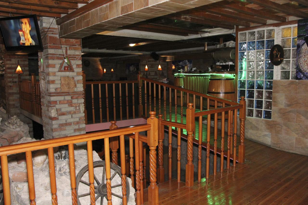 Republika Hotel Sarande Ngoại thất bức ảnh